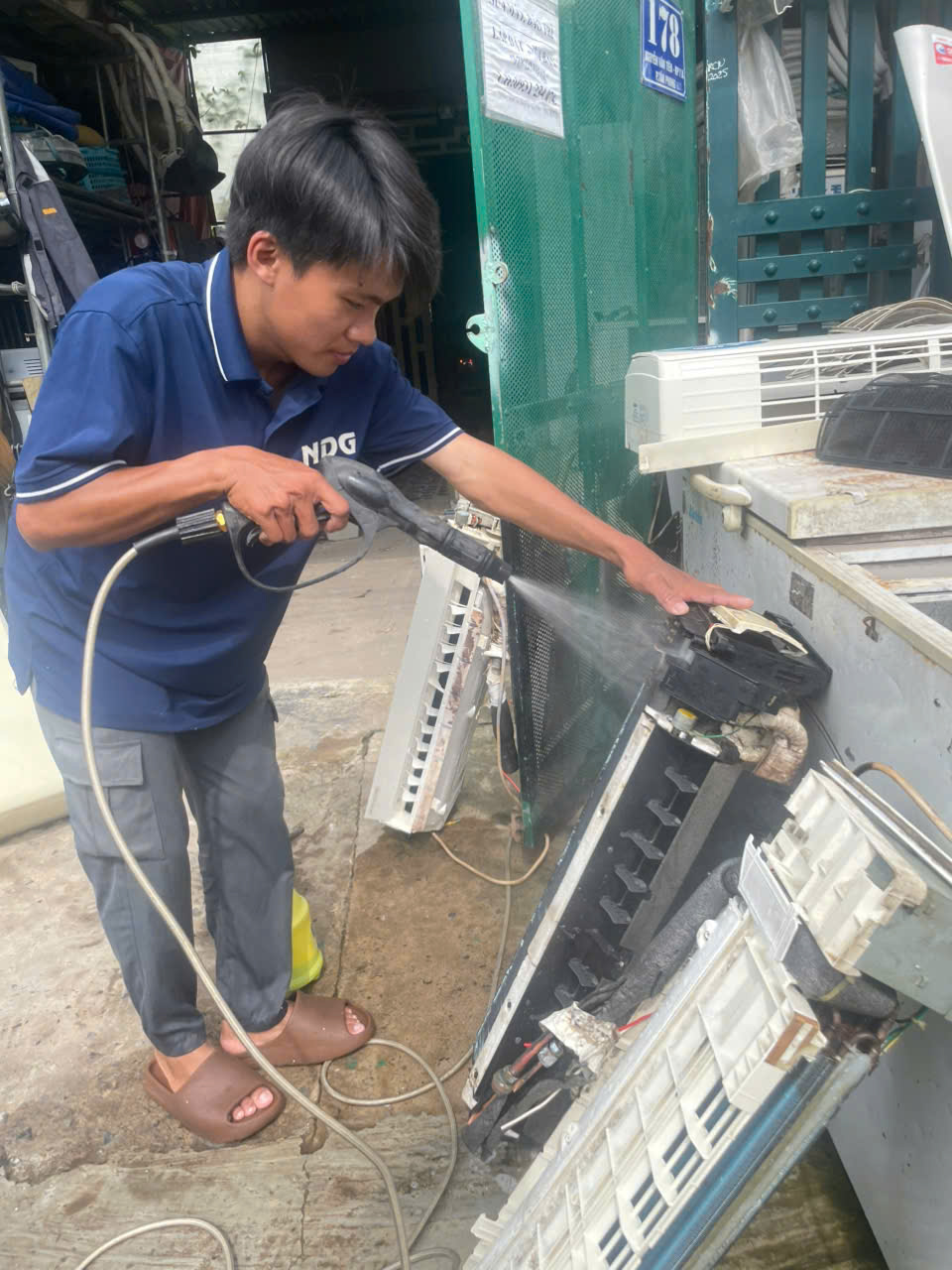 Máy Lạnh Không Lạnh Sửa Tại Đồng Nai